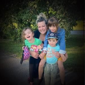 Meet your Posher, Courtney